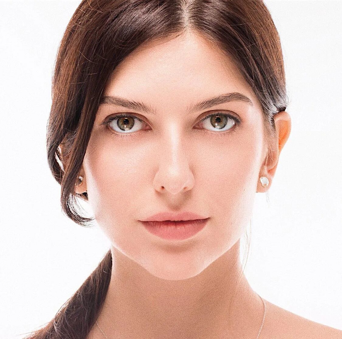 Красногрудый снегирь. Птицы в городе зимой. Снегирь интервью. Зима в россии снегири. Снегирь камчатский архаринский.