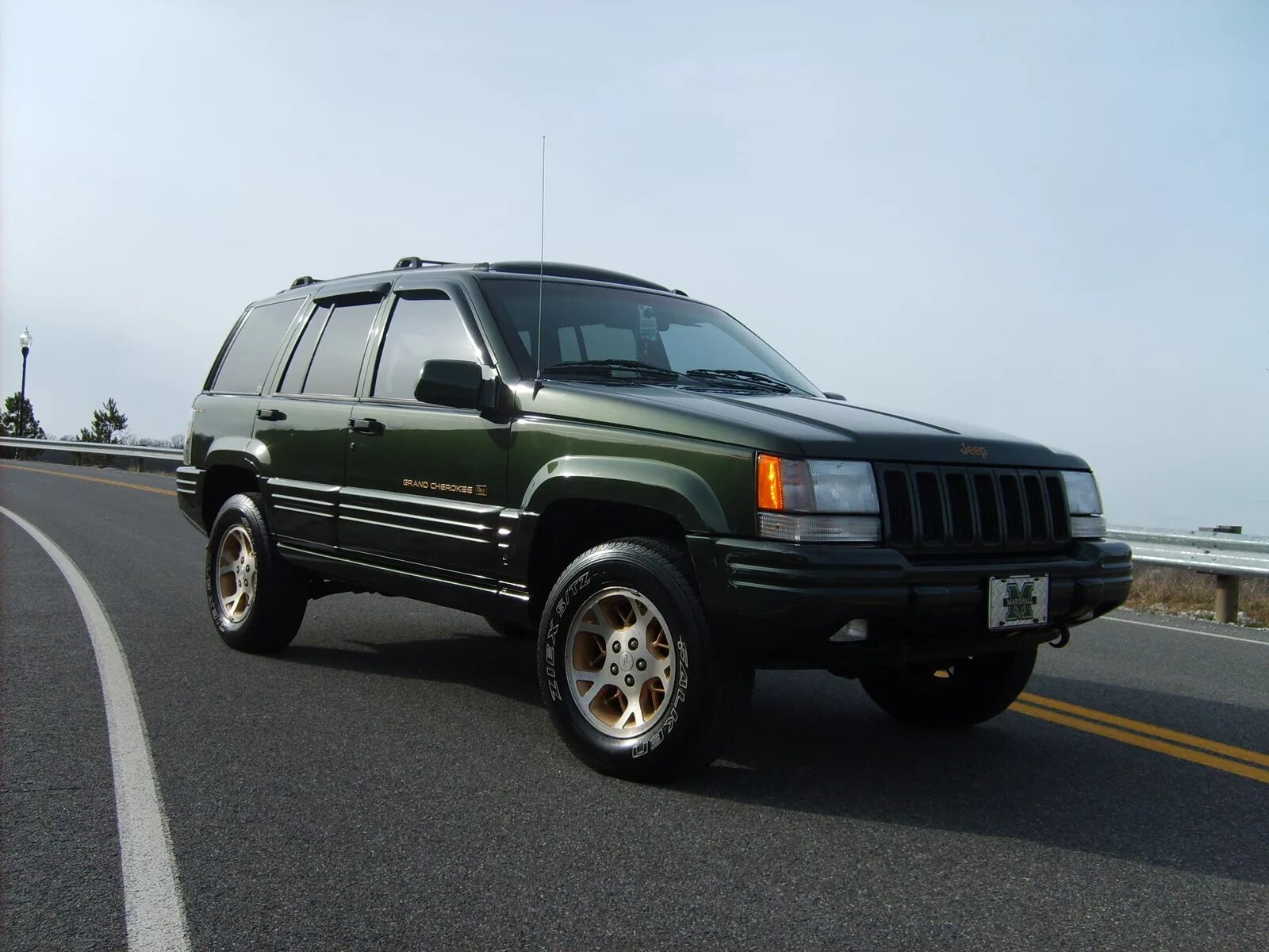 Джип гранд чероки zj купить. Jeep Grand Cherokee 1996. Jeep Grand Чероки 1996. Jeep Grand Cherokee ZJ. Jeep Cherokee ZJ 1996.