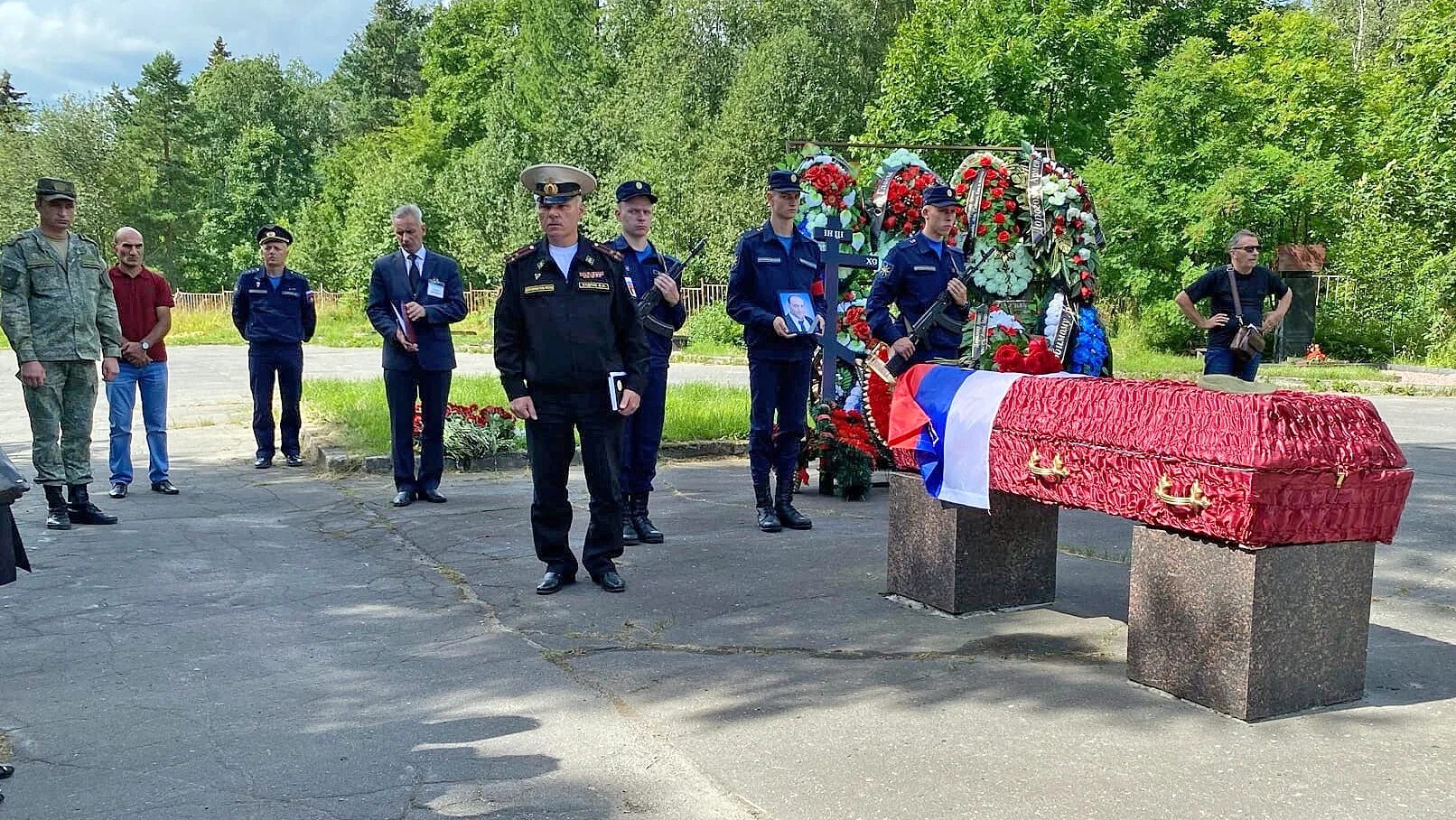 В Петрозаводске прощались. Прощание с солдатом.