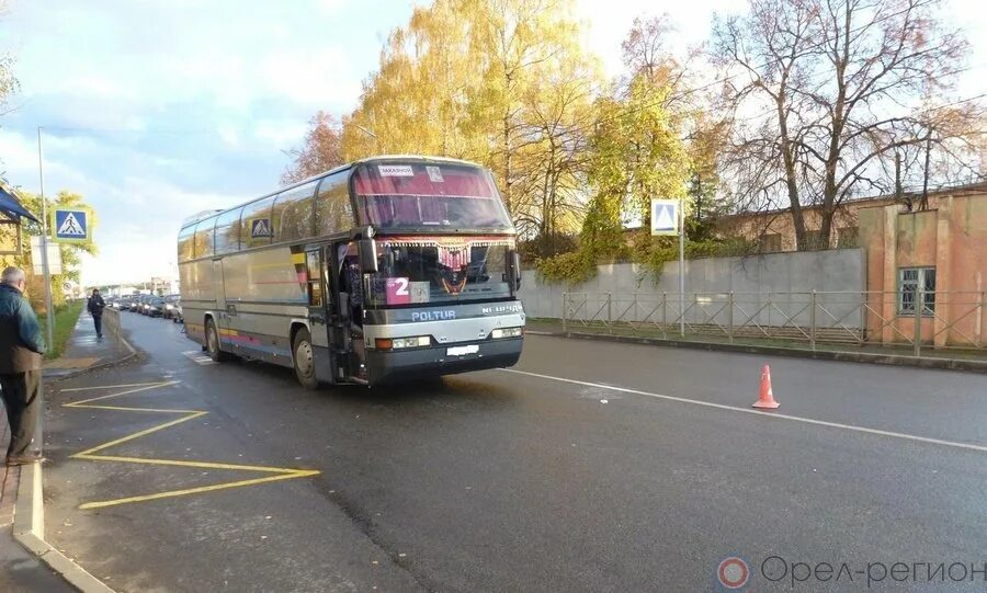 Автобус. Автобус в городе.