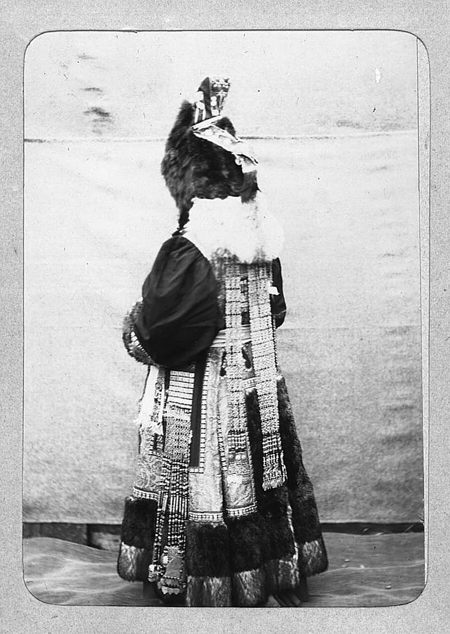 нерчинские тунгусы. момский улус якутии. национальная одежда якутов 19 века. традиции народов якутии. якуты 17 века.