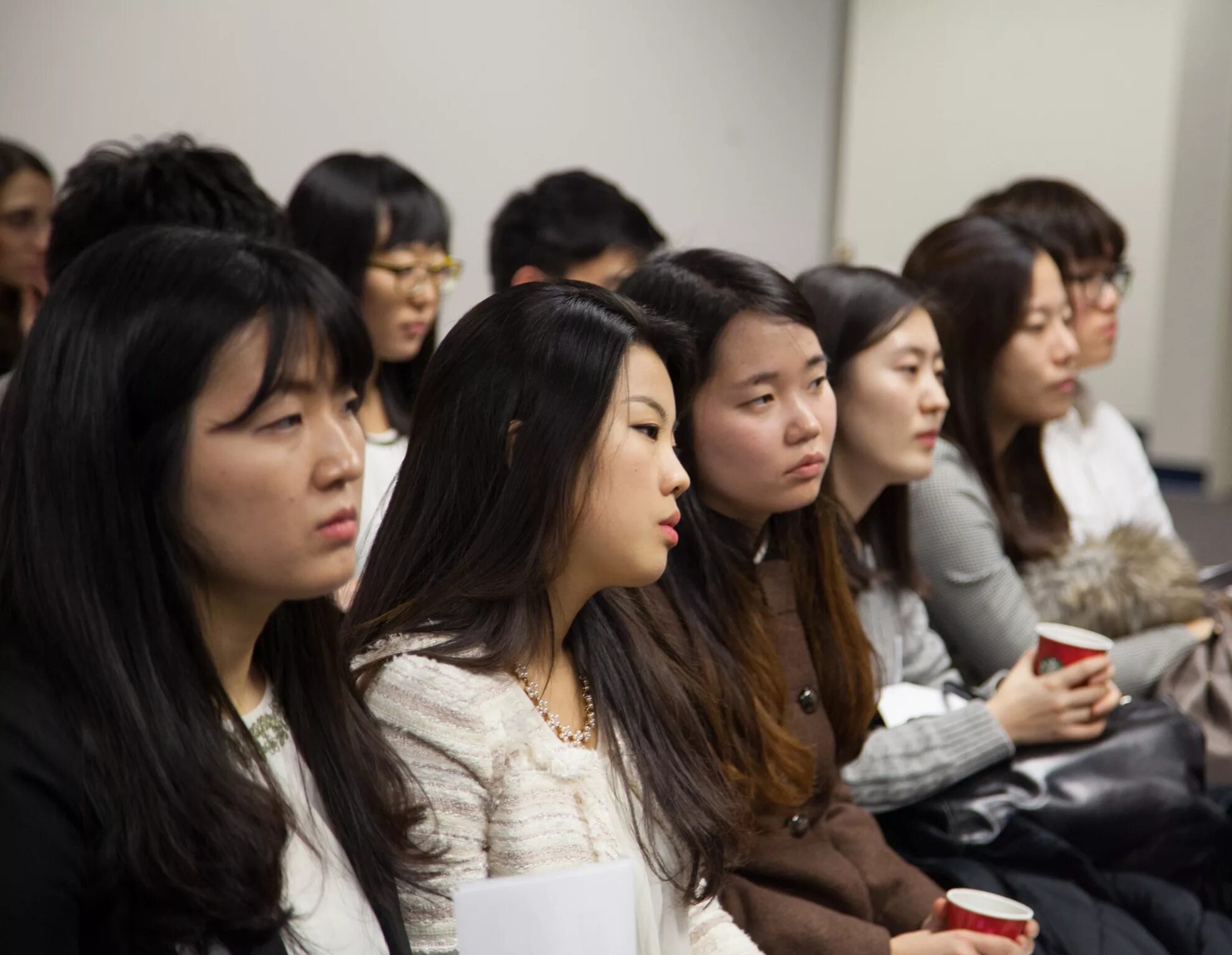 Студенты корейцы. Кореянка студент. Фото корейцы студенты. Высшее образование в Южной Корее. Korean students