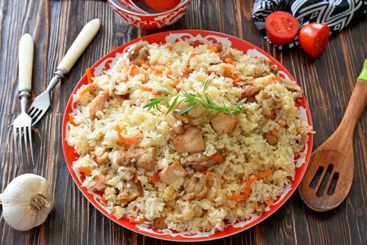 Что делать чтобы плов был рассыпчатым. Ленивый плов на сковороде. Рассыпчатый плов. Плов со свининой. Что делать чтобы плов был рассыпчатым.