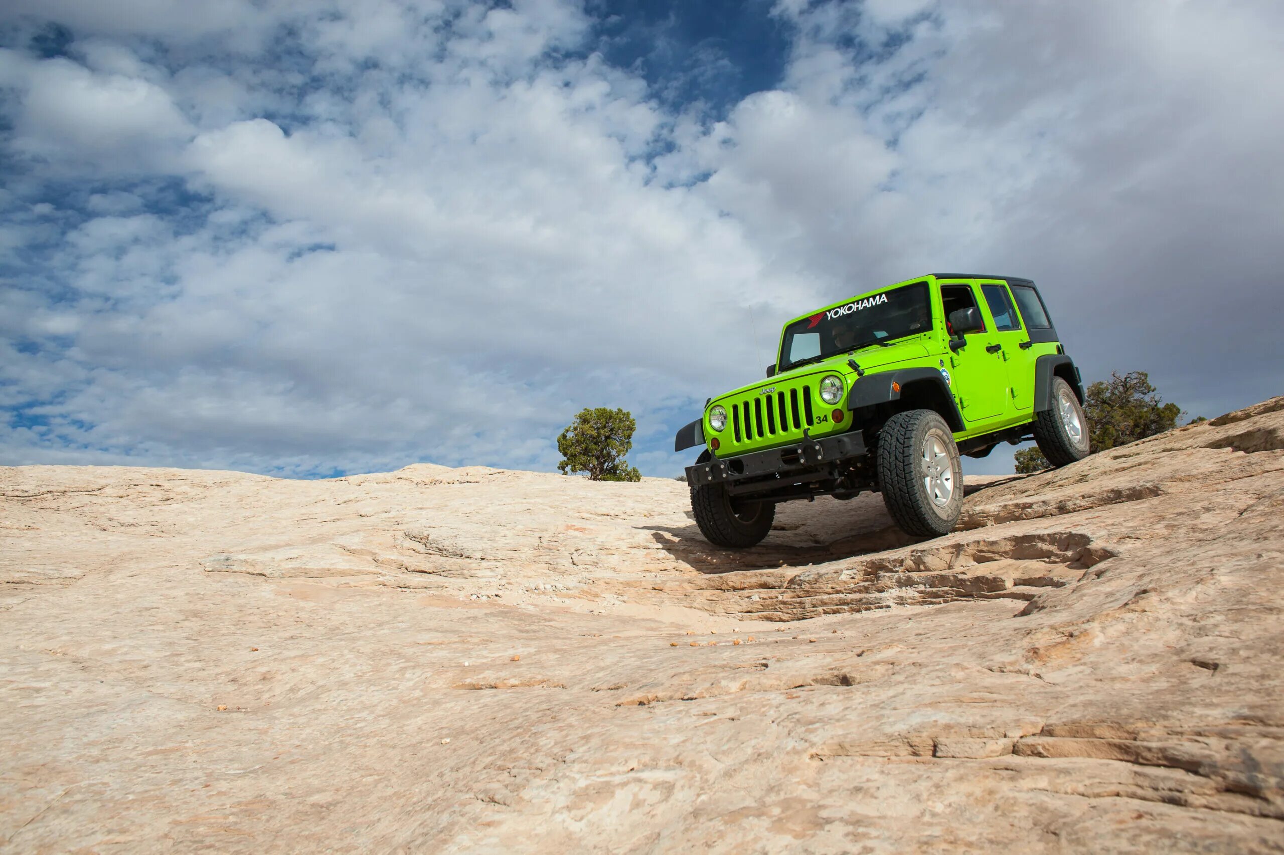 Джип каньон. Jeep adventure. джип на пляже вид сверху. jeep adventure cambrils.
