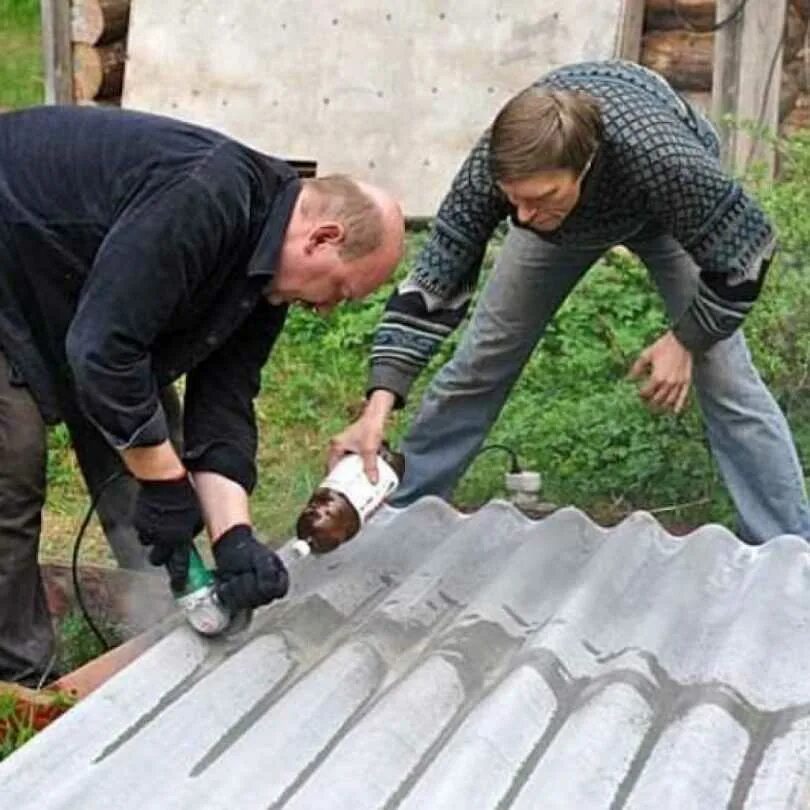 Как сделать грядки из плоского шифера. Грядки из шифера. Грядки из старого шифера. Грядки из шифера волнового. Плоский шифер для грядок.