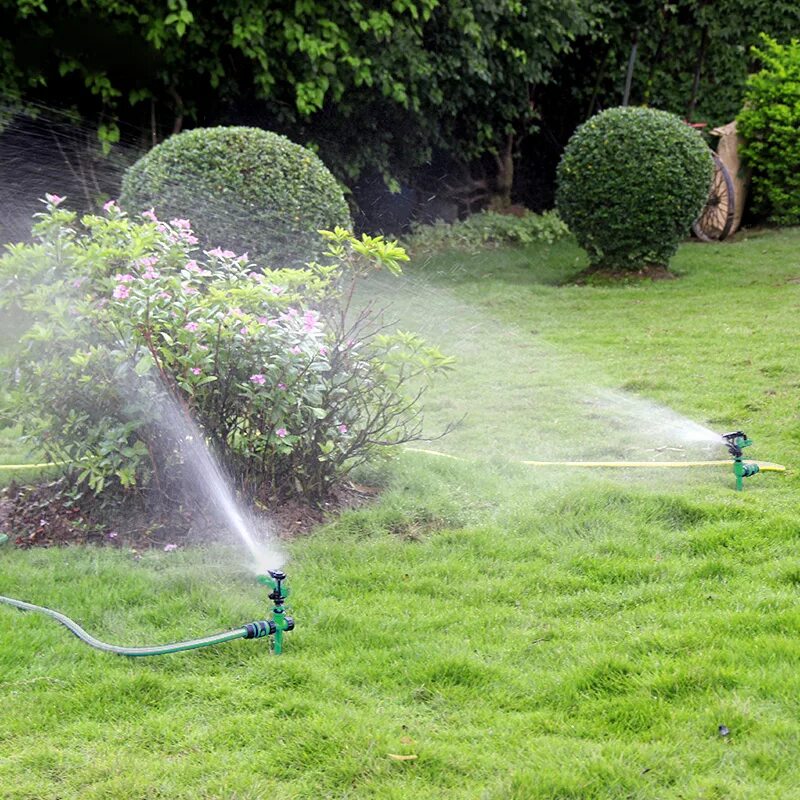 Насос для полива газона. Garden Sprinklers распылитель. Опрыскиватель садовый разбрызгиватель/дождеватель Raco. Садовый спинкер металлический опрыскиватель. Спринклер орошения газона.