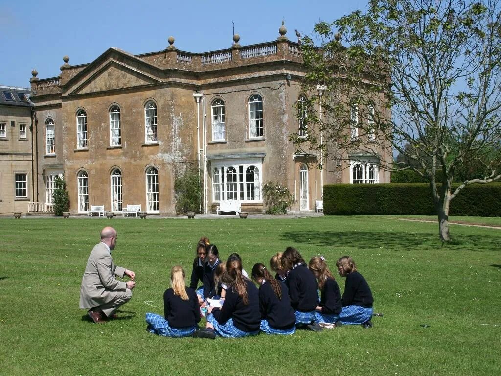 Проект школы в англии. Preparatory school в англии. что такое бординг школа в англии. sherborne international. школа шерборн.
