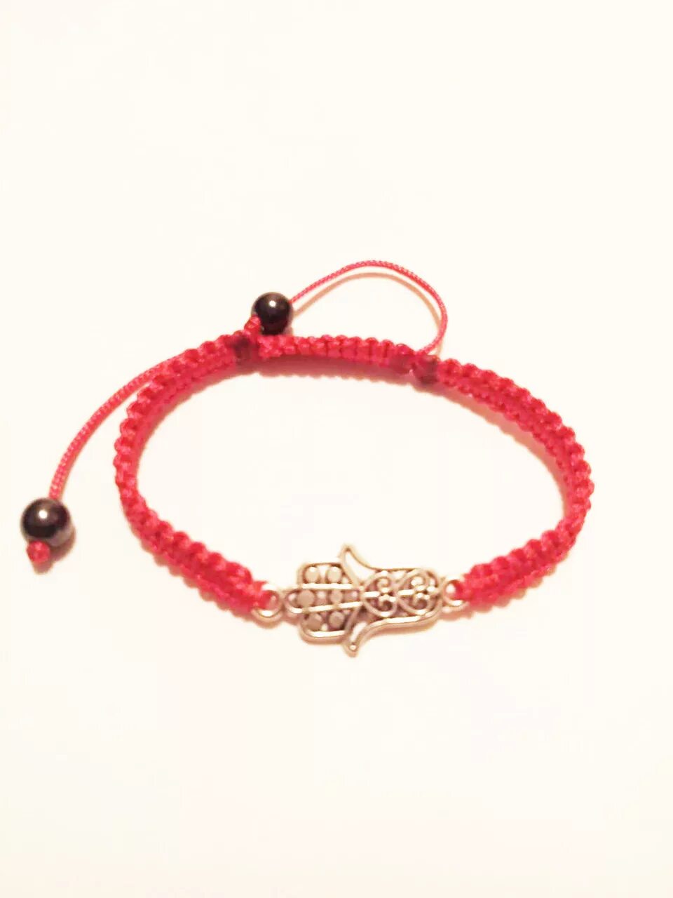 браслет на эластомерной нити. скользящая петля для браслета. узел для браслета на резинке. скользящий узел шамбала. узел для браслета на резинке.