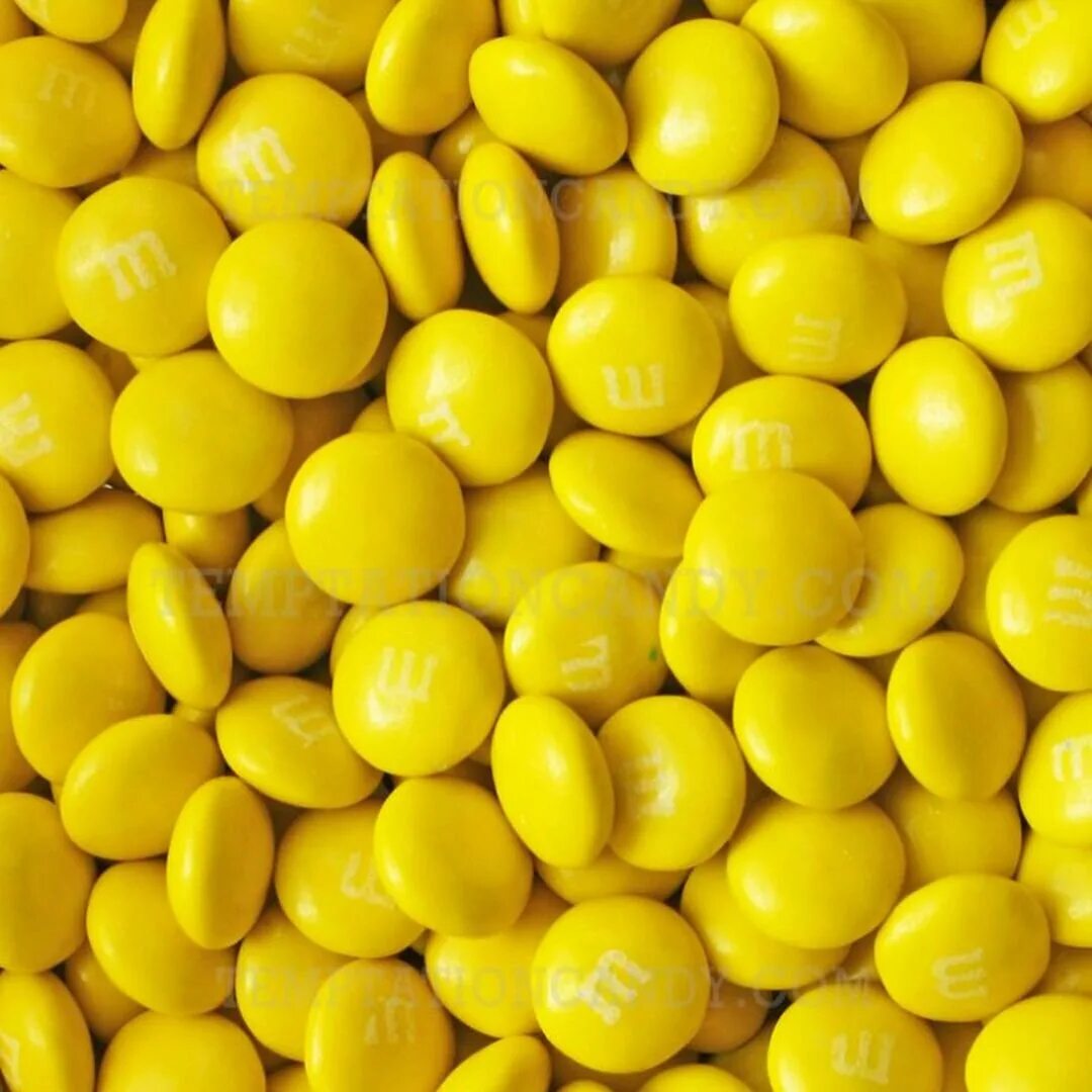 Где купить желтую. Жёлтый. Желтые конфеты. Желтый цвет. Конфеты лимонные круглые желтые.