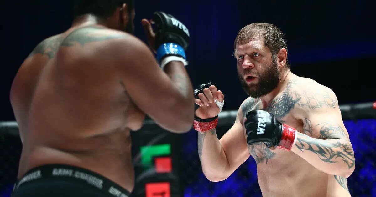 Боксеры тяжеловесы. Мапк петровский боксер. В москве будет бой. Киргизский боец самат. Забит магомедшарипов последний бой.