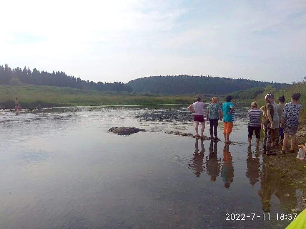 Уразметьево Пермский край Октябрьский район. Купание в реке. Деревенские купаются. Деревня Уразметьево. Уразметьево пермский край октябрьский