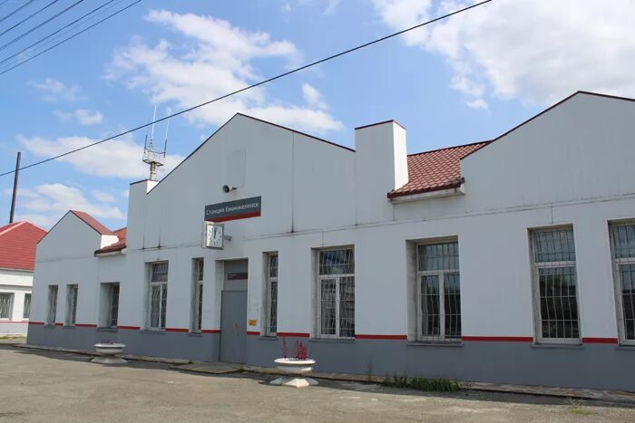 жд станция еманжелинск челябинская область. станция еманжелинск. нижнеувельская железнодорожная станция. станция еманжелинск. бишкиль вокзал.