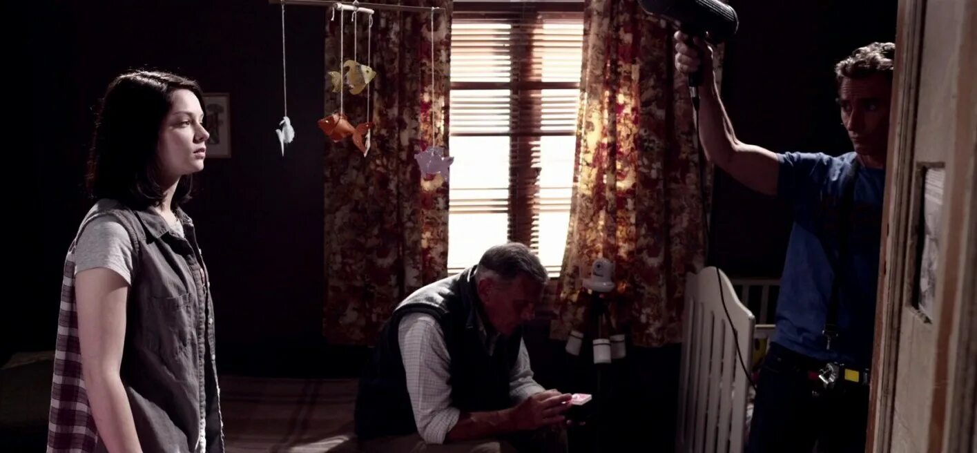 Комната мертвых фильм 2007. Франк тилье комната мертвых фильм. Dead room. Dead room. Комната мертвых фильм 2015.