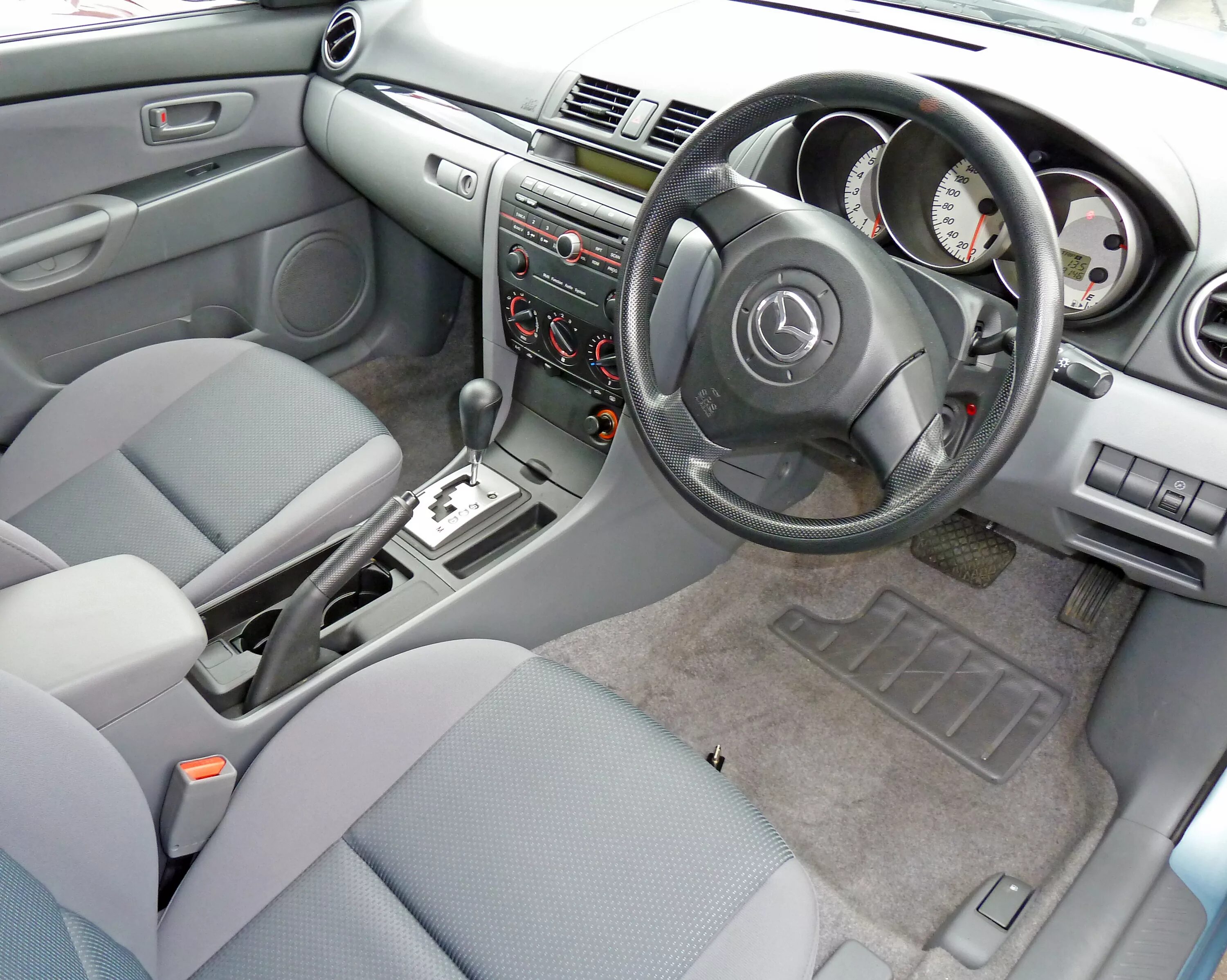 Mazda 3 BK Interior. Мазда 3 2003 год салон. Мазда 3 хэтчбек 2005 салон. Салон для Mazda 3 2003. Мазда 3 правый руль