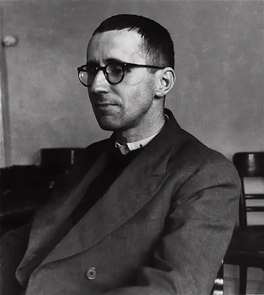 Bertolt Brecht. Брехт писатель. Немецкий писатель Брехт.