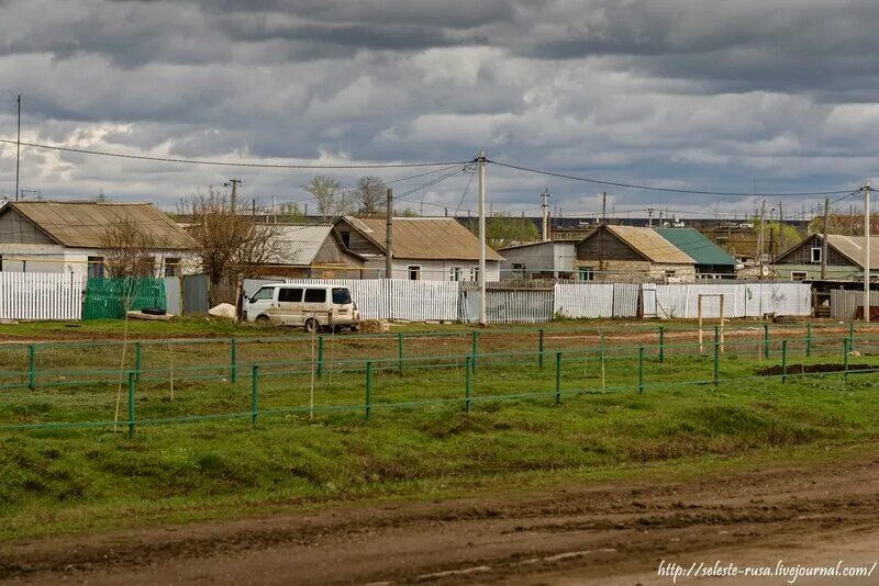 Поселок исток самарская область. Калинингр обл чернях р-н пос краснооктябрьский. Краснооктябрьский поселок казань. Посёлок краснооктябрьский марий эл. Погода в поселке краснооктябрьском самарской большечерниговском.