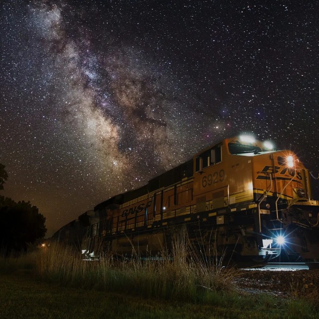 Night express. Ночной поезд. Поезд ночью зимой. Night express kim. Восточный экспресс поезд.