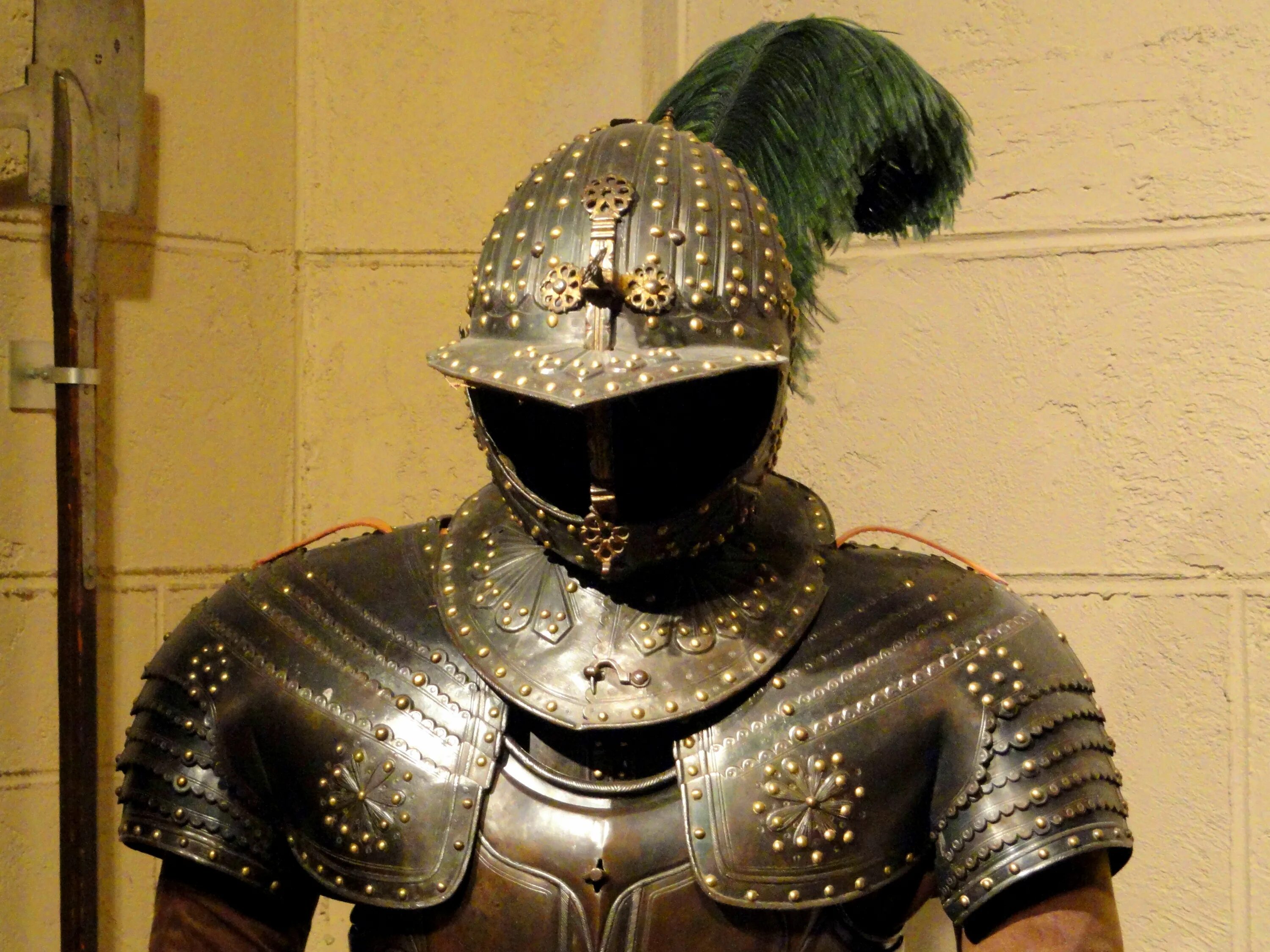 доспехи howell knight. рыцарь паладин концепт арт. рыцарские доспехи. рыцарь паладин концепт арт. доспехи паладина днд.