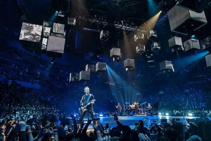 Metallica концерт. Metallica concert fortnite. Metallica live. Metallica hetfield 2022. Metallica concert fortnite.