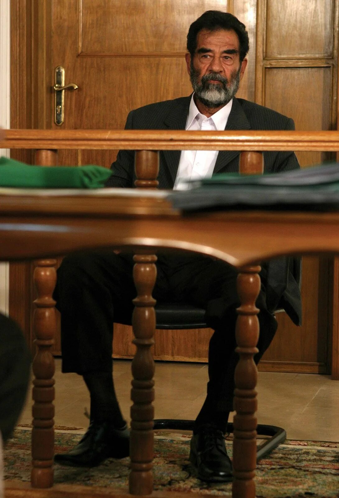 Саддам хусейн президент. Ирак саддам хусейн. Ирак саддам хусейн. Ирак саддам хусейн. Армия ирака саддама хусейна 2003.