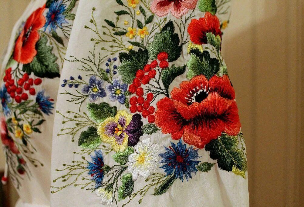 картина вышитая крестиком. ручная вышивка. фото вышитых. фото вышитых. фото вышитых.