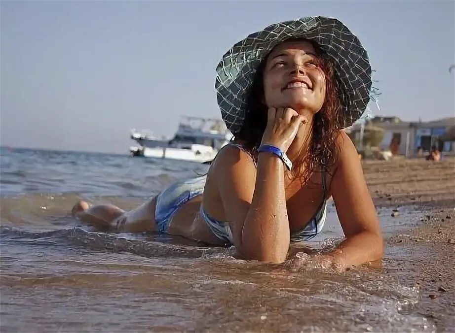 P i z d o s. пухлые девушки в корсетах. Goth charlotte. Pro. голые соцсети без комплексов.