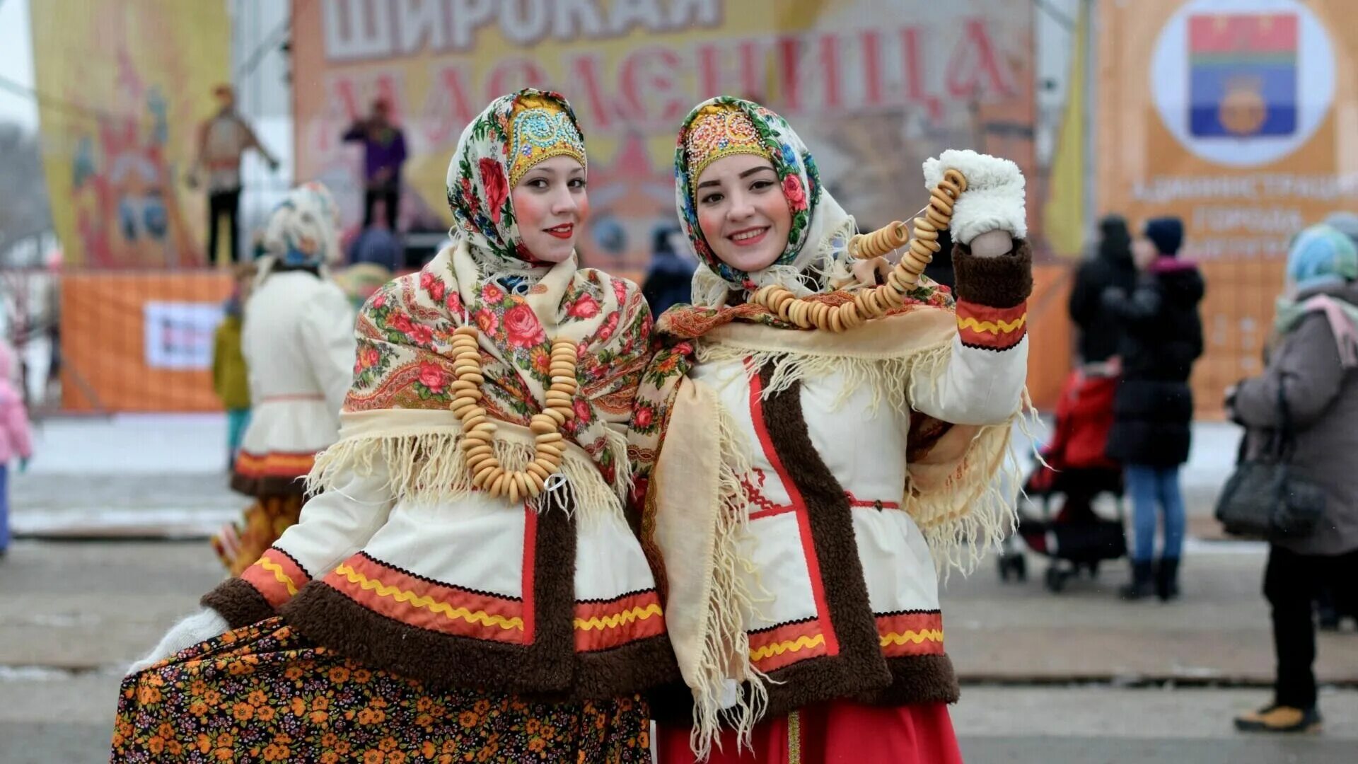 Широкая Масленица. Масленица фото. Одежда на Масленицу. Масленица Волгоград. Сжигание масленицы йошкар ола