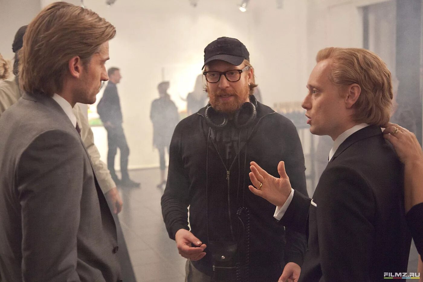 охотник за головами фильм 2010 дженнифер энистон. охотники за головами сериал. ли мин хо фильм охотники за головами. охотник за головами d&d. ) постпер.