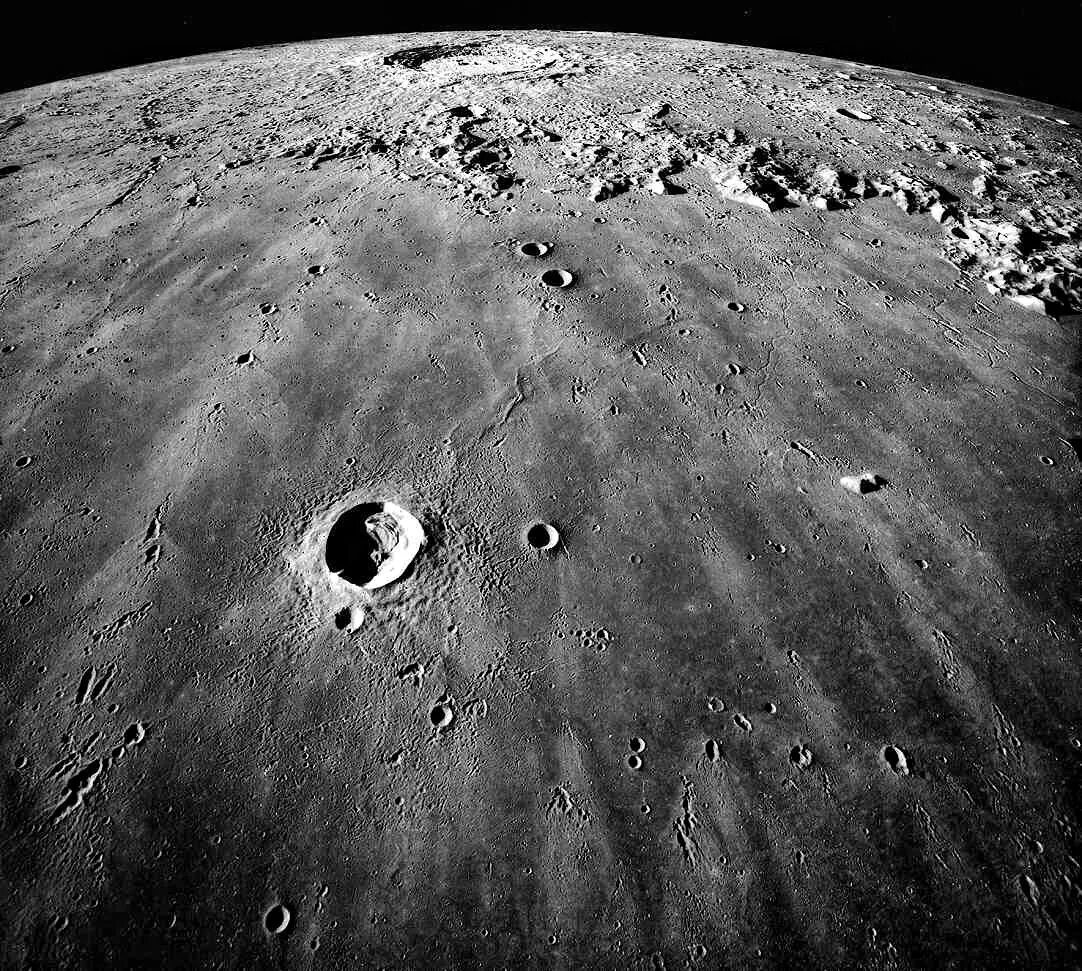 Земные сутки на луне. Кратер Коперник на Луне. Кратер Коперник. Аполлон 17 LRO. Снимок Луны.