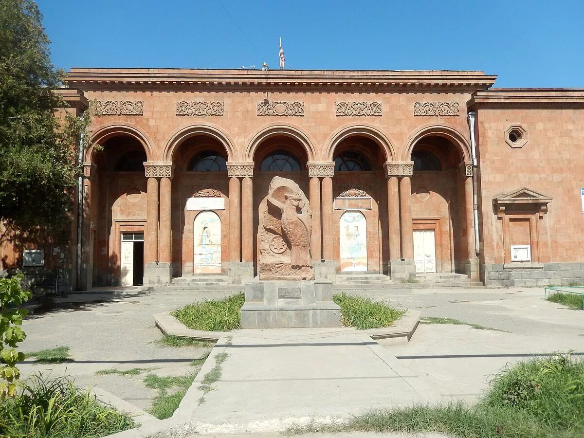 Арташат церковь сурб ованес. Арташат столица. Ереван арташат. Арташат армения. Древнее поселение столицы арташат.