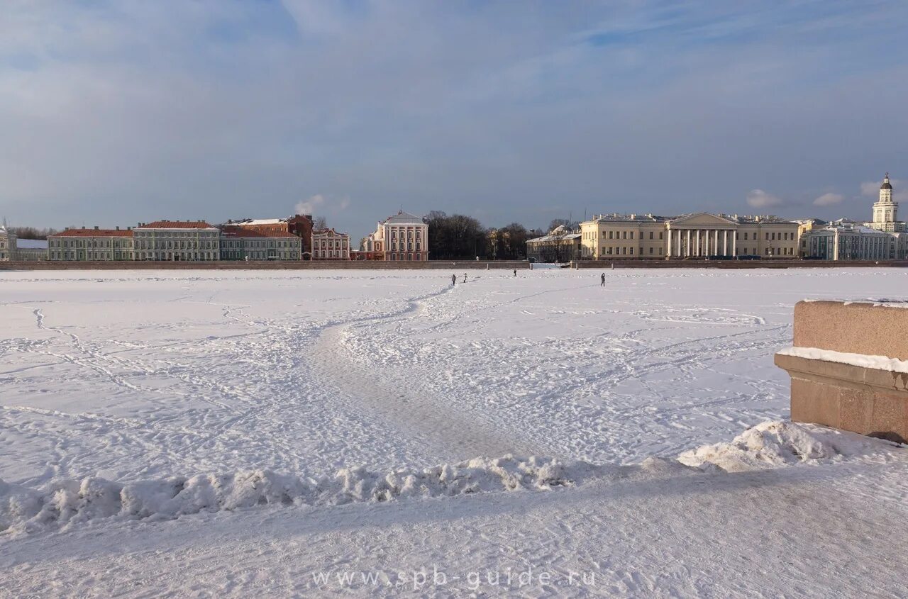 Куда сходить подростку в питере зимой. Зимний питер нева. река нева 2025 зима. нева в петербурге зимой. зима спб 2025 нева.