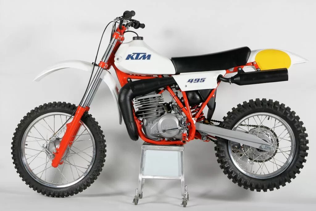 1982 ktm 250mx. Кроссовый мотоцикл husqvarna 250. Кроссовые мотоциклы 80 годов. Старые кроссовые мотоциклы. Yamaha yz 125 1985.