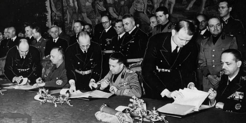 Подписание японией антикоминтерновского пакта. Берлинский пакт 1940. тройственный пакт 1940. 1940 германия италия и япония подписали в берлине тройственный пакт. сентябрь 1940 подписание тройственного.