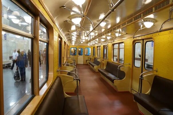 The 8 Best Scenic and Luxurious Train Rides in the World Luxury train, Scenic tr