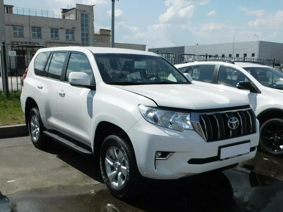 Куплю прадо 2019 года. Toyota Land Cruiser Prado 2019. Land Cruiser Prado 150 2019. Тойота Прадо 2019 белый. Белый Land Cruiser Prado 2019.