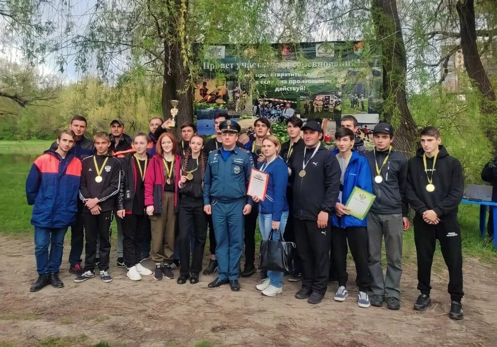 Главное черкесск. Зеленый остров Черкесск соревнования. Школа безопасности 2022. Школа 26 Черкесск. МЧС Карачаево-Черкесии.