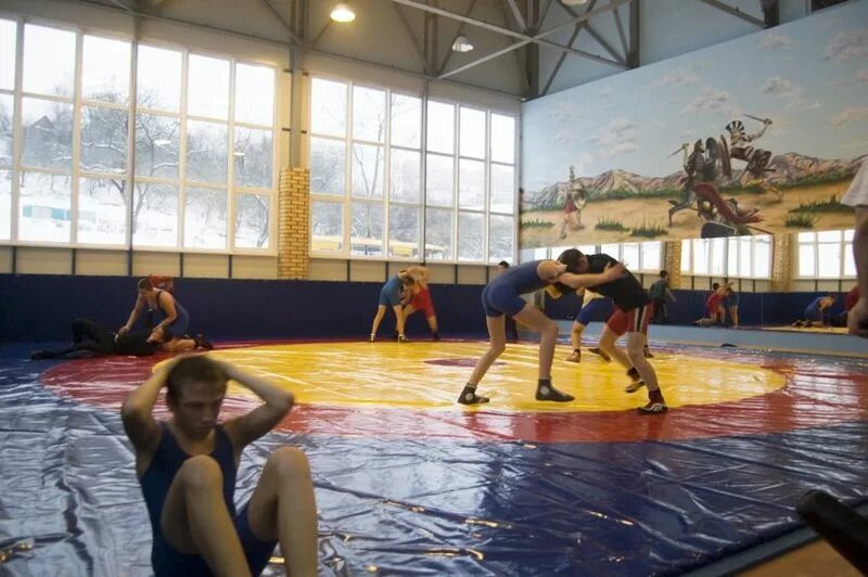Битва зал. Варяг зал единоборств брянск. спортзал варяг брянск. брянск варяг спорт зал. тренировочный зал борьбы.