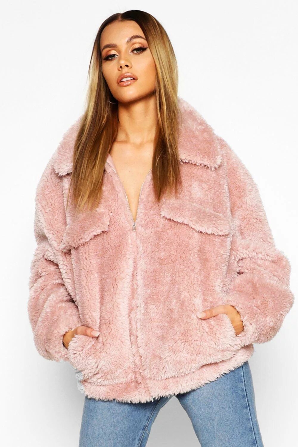 пальто плюшевое женское. шуба оверсайз из искусственного меха. меховое пальто оверсайз. шуба оверсайз из искусственного меха. пальто оверсайз street style.