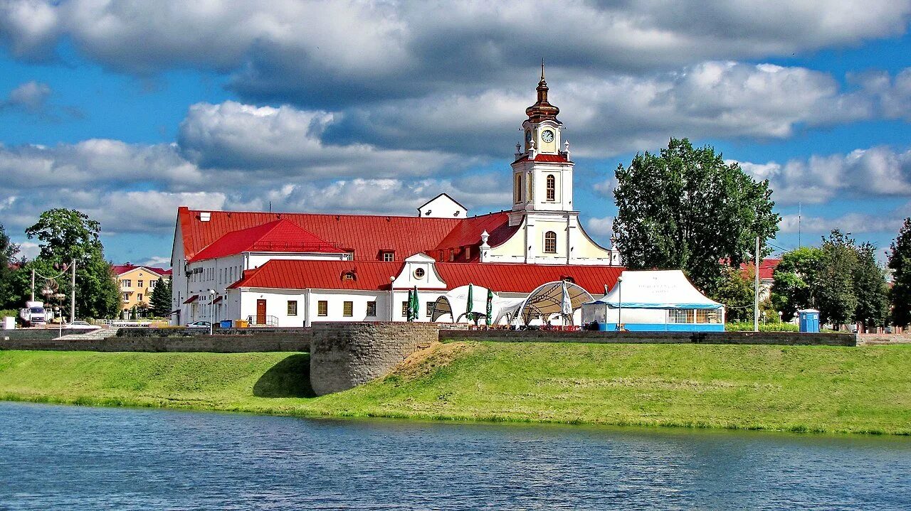 Беларусь город орша витебская область. Орша белоруссия. Беларусь город орша витебская область. Оршанский иезуитский коллегиум. Иезуитский коллегиум орша.