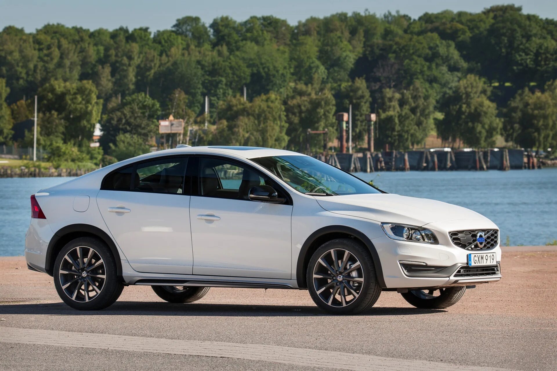 Volvo s60 Cross Country. Вольво s60 Cross Country. Volvo s60 Cross Country 2015. Вольво s60 кросс Кантри.