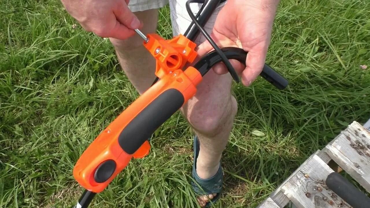 Как правильно обкатать триммер. Триммер carver tr-1500s. триммер электрический для травы carver tr-1500s. триммер электрический carver tr-1200s. carver tr-1500sbh.