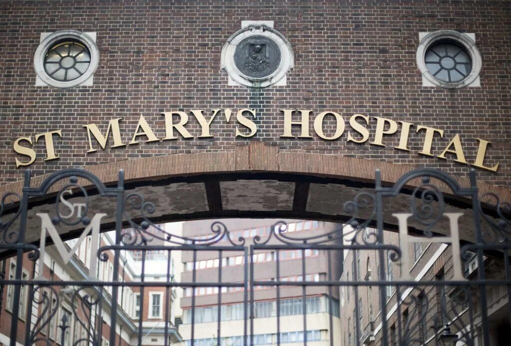 St marys hospital. Больница святой марии лондон внутри. Mary's hospital. Eunpyeong-gu. Школа святой марии.