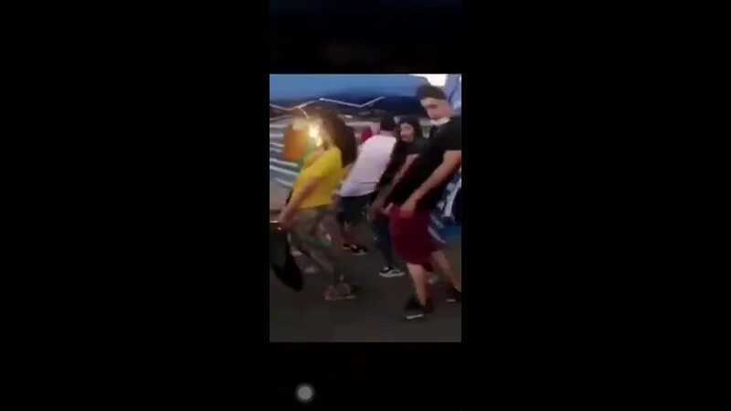 Ламбада мы танцуем у бара девушка. Ламбада мы танцуем у бара. песня ламбада мы танцуем у бара. ламбада мы танцуем у бара тренд с попой.