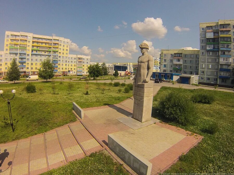 никольский храм полысаево. скульптура шахтера полысаево. церковь николая чудотворца полысаево. город полысаево кемеровская область. полысаево кемеровская область население.