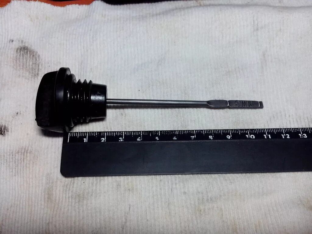 3. щуп на урале. щуп урал. масляный щуп трактора т 130. щуп ямз 236.