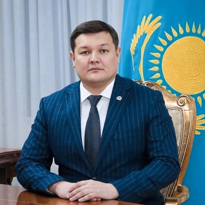 Оралов мейрамбай аскербаевич. Асхата оралова. Асхат оралов. ?р премьер министрі. Асхат оралов.