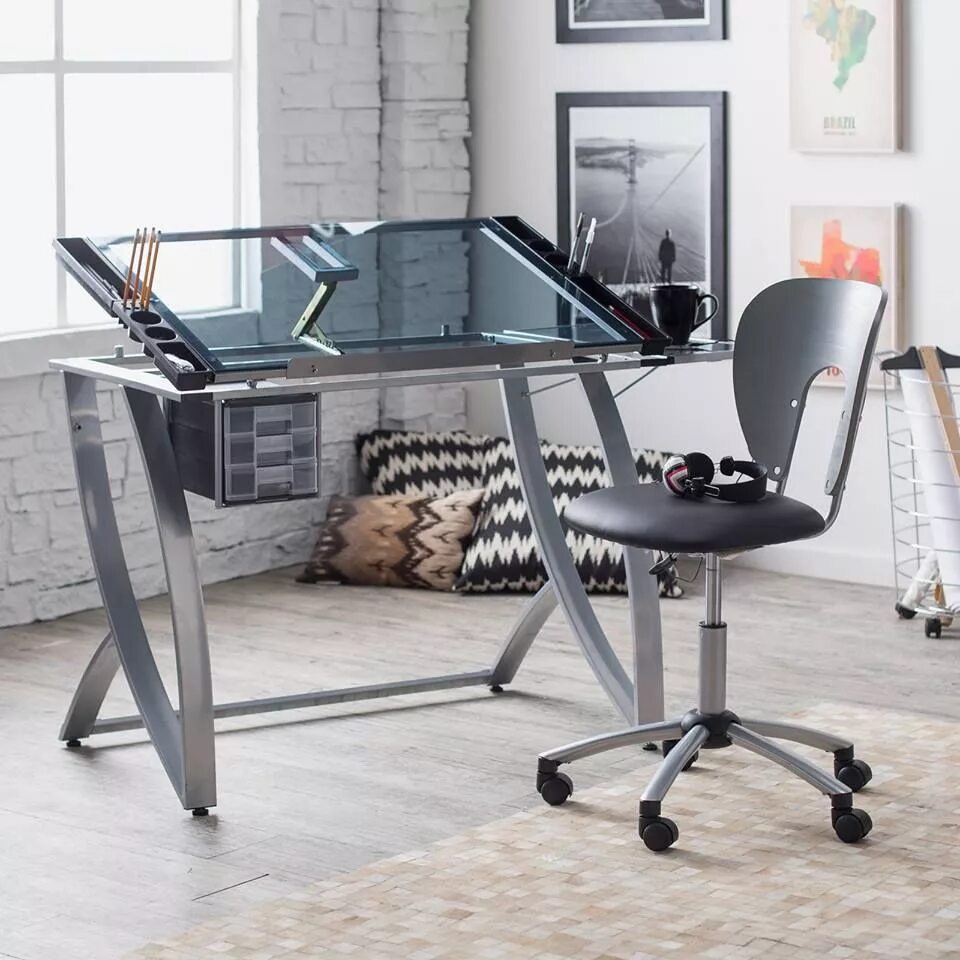 Table studio