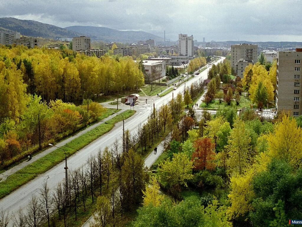 Сайт г миасс. Урал город Миасс. Миасс центр города. Миасс Машгородок проспект Макеева. Миас город в Челябинской области.