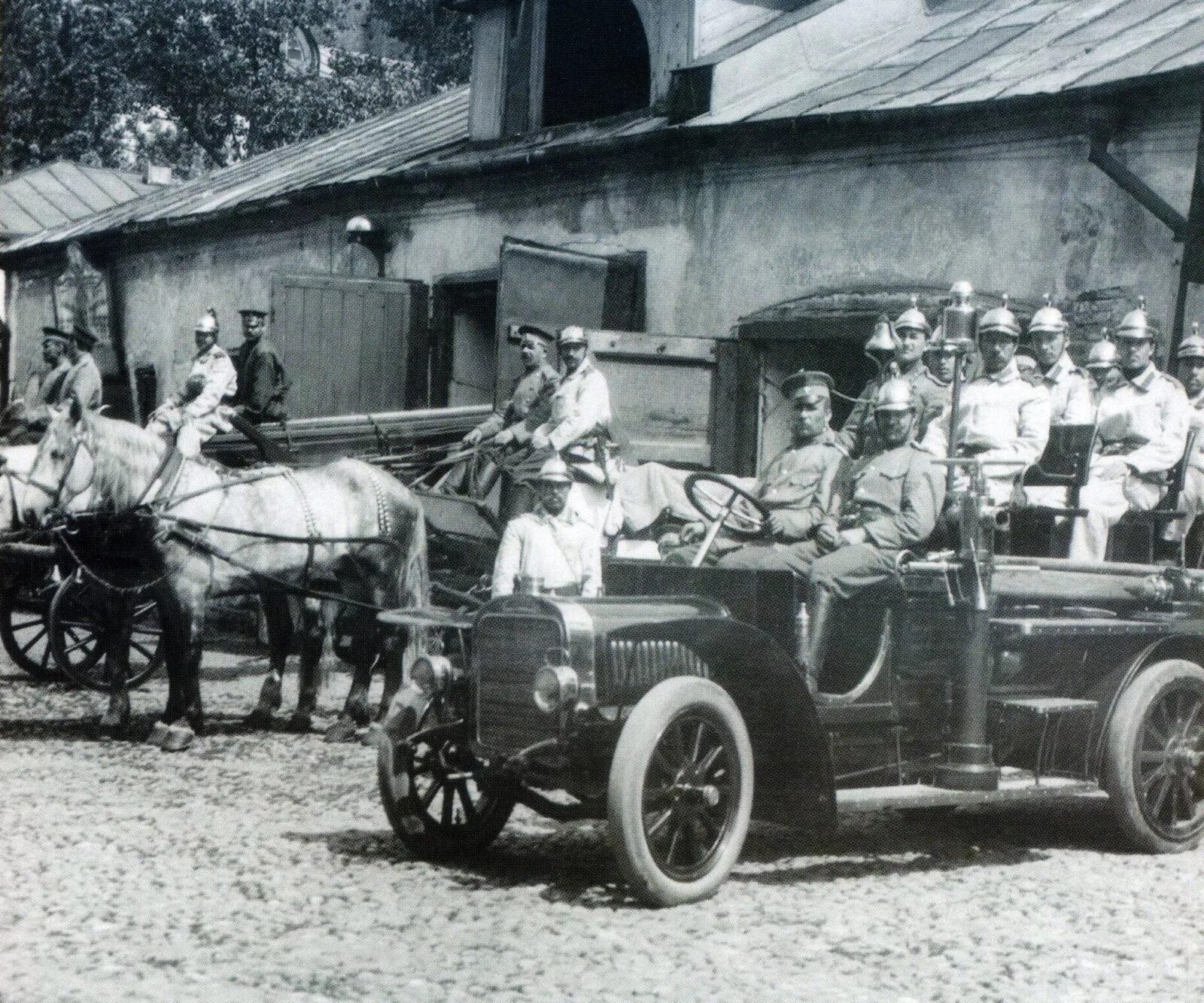 пожарная бригада царский петербург 1905. первая пожарная бригада. первая пожарная служба. «свадебный поезд в москве. 1649 год пожарная охрана.