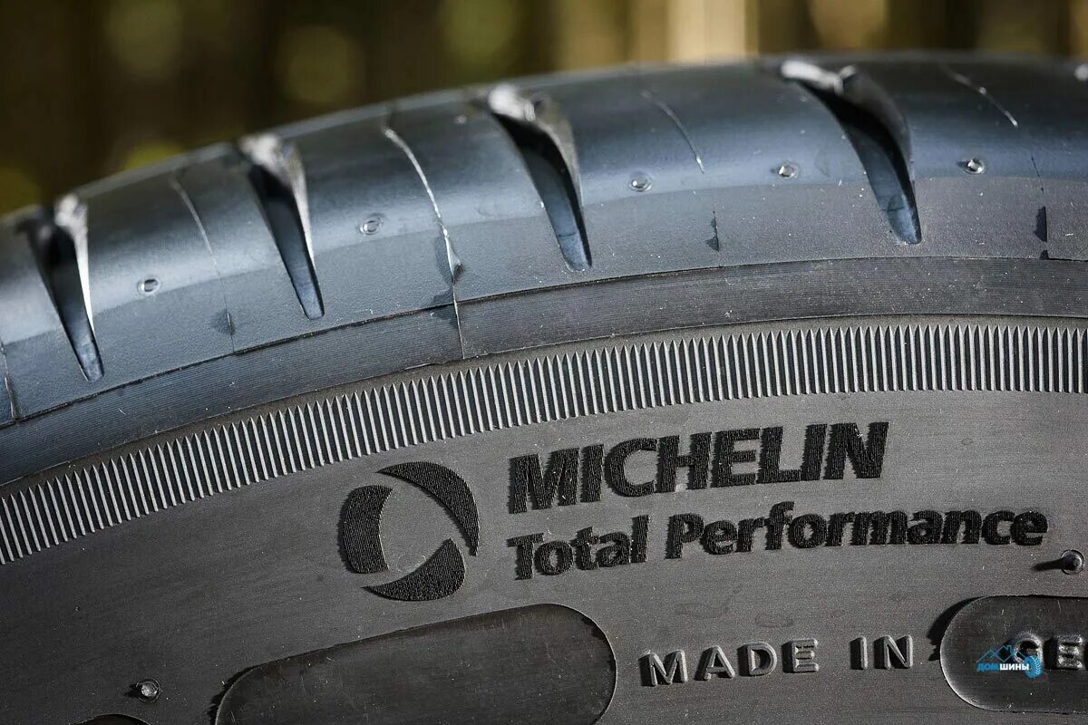 Michelin pilot sport runflat. Michelin Pilot Sport 4. Michelin Pilot Sport 4 r18. Мишлен тотал перфоманс шины. Michelin Pilot Sport 4 s летняя.